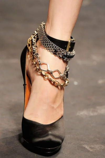 Look 77